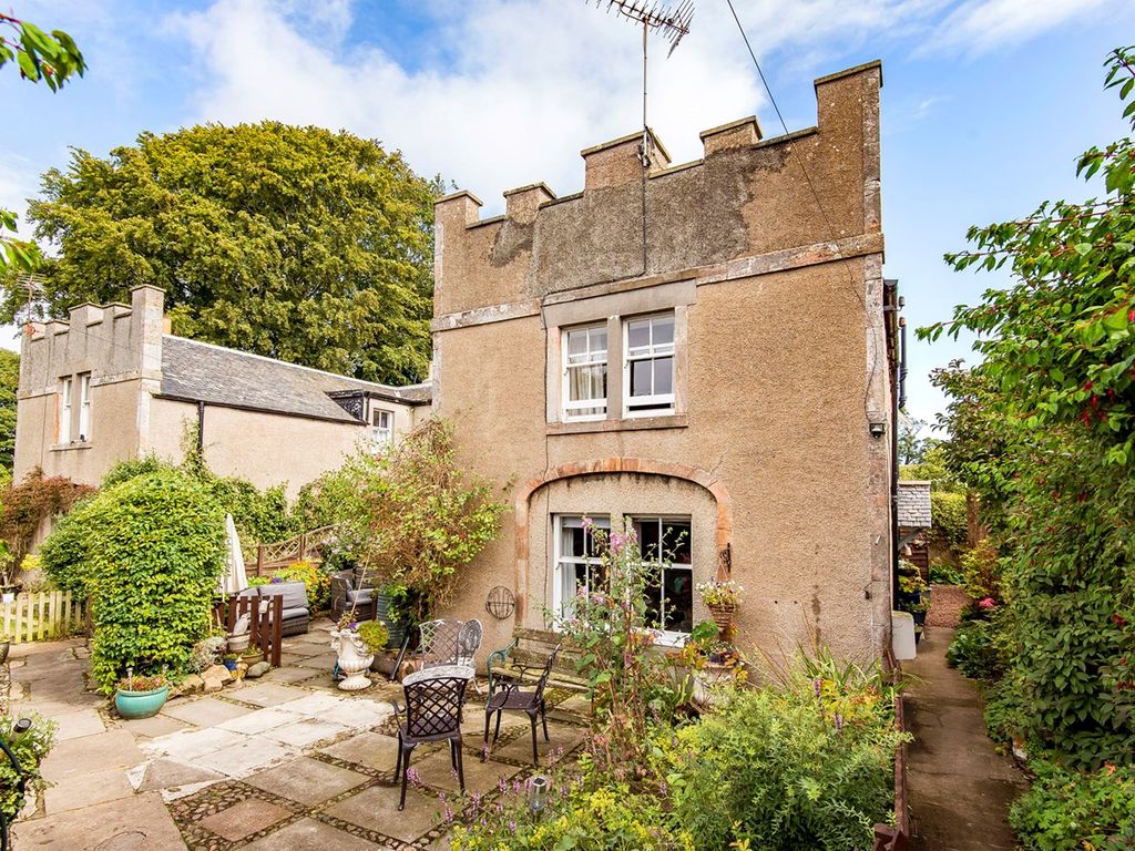 3 bed semidetached house for sale in Beech Walk, Crail, Anstruther