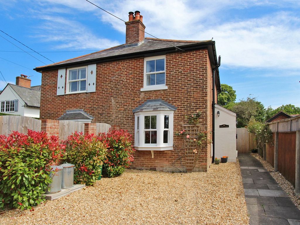 3 bed semidetached house for sale in Manchester Road, Sway, Lymington