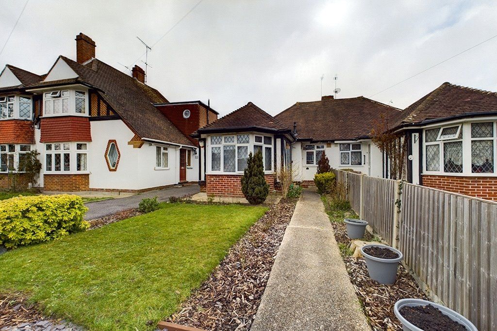 2 bed bungalow for sale in Cardinal Road, Eastcote HA4 Zoopla