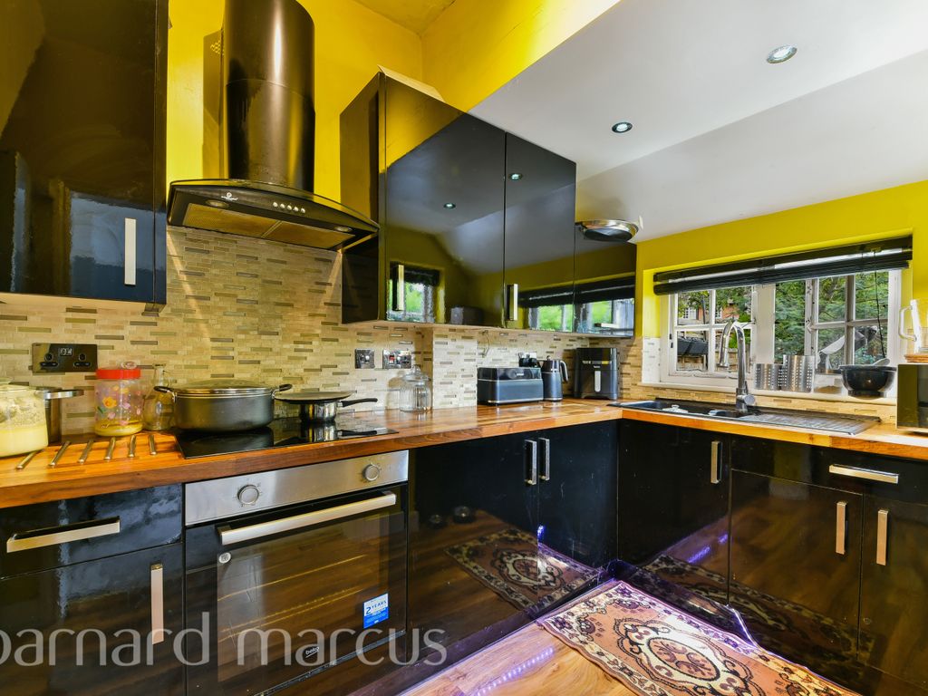 4 bed property to rent in Brunner Road, London W5, £3,500 pcm Zoopla