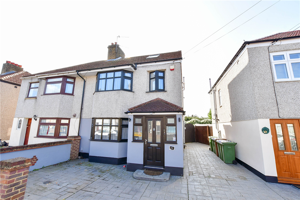 4 bed semidetached house for sale in Northdown Road, Welling, Kent