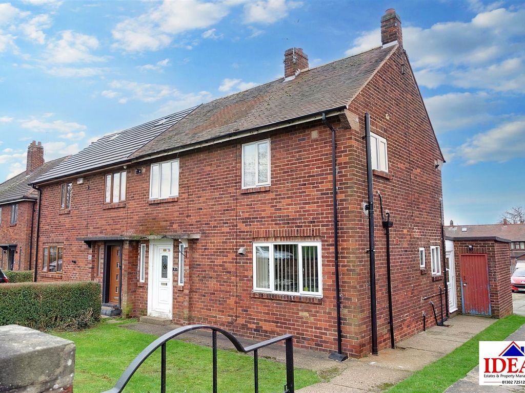 3 bed semidetached house for sale in Lodge Road, Doncaster DN6, £