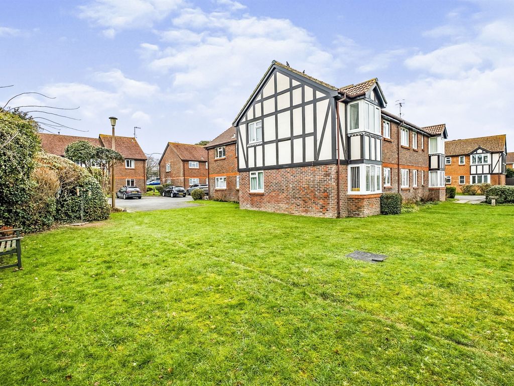 2 bed flat for sale in Upper Shoreham Road, ShorehamBySea BN43 Zoopla