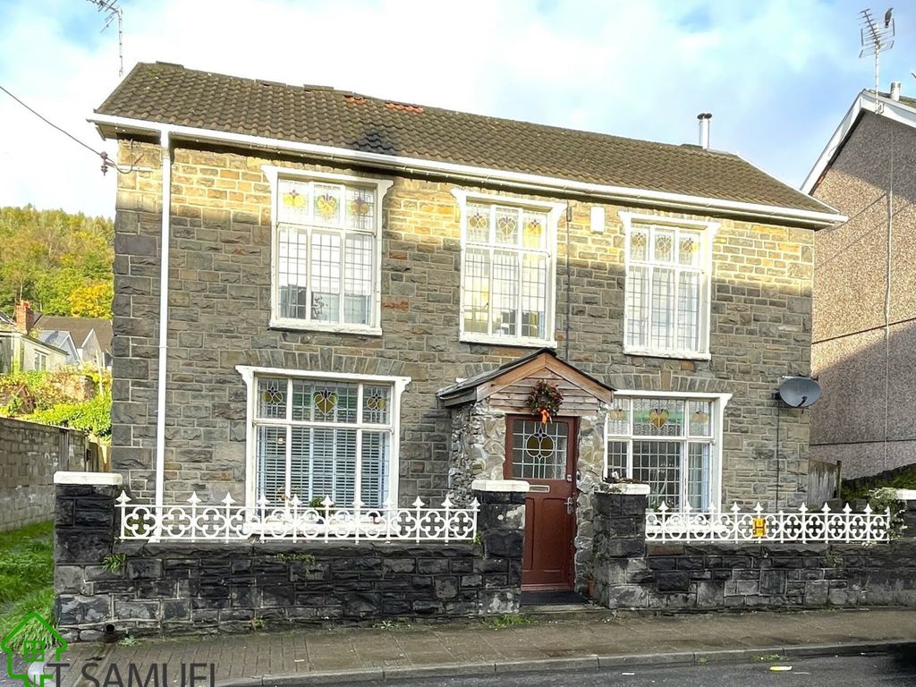 4 bed detached house for sale in Walter Street, Abercynon, Mountain Ash