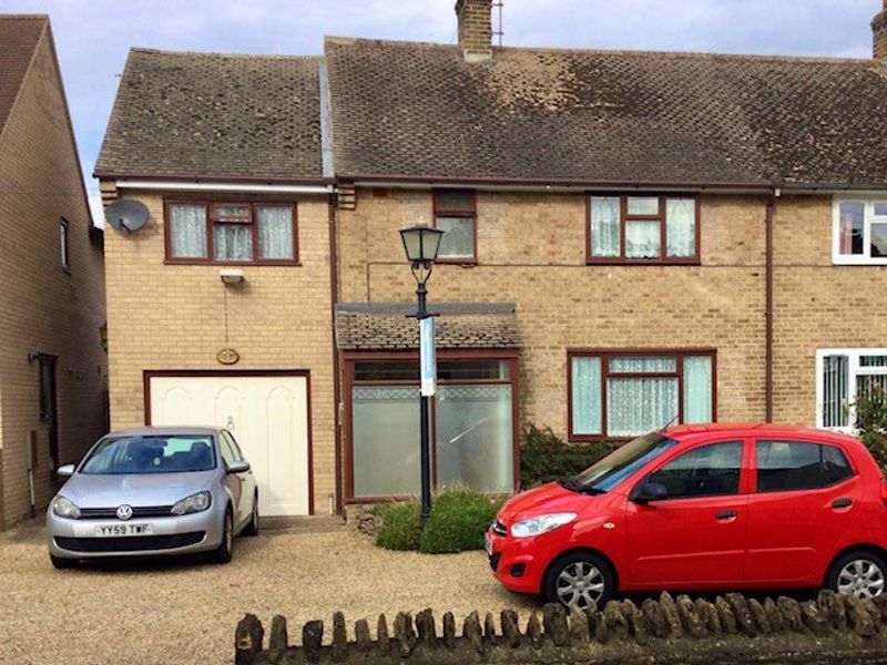 4 bed semidetached house for sale in Orchard Cottages, High Street