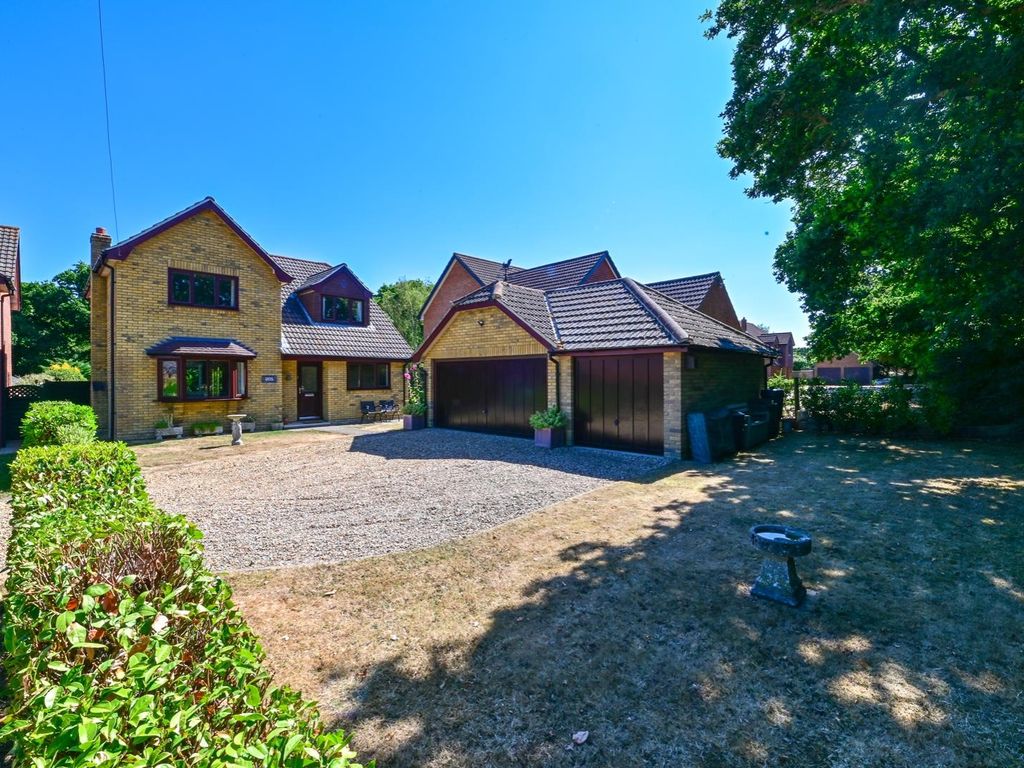 4 bed detached house for sale in New Road, Porchfield, Newport PO30