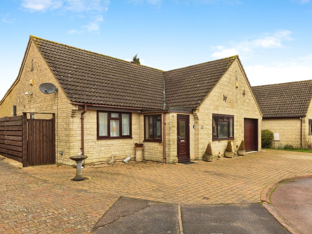 2 bed detached bungalow for sale in Shalford Close, Cirencester GL7, £
