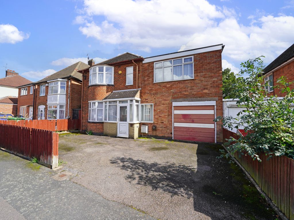 3 bed detached house for sale in Beech Drive, Leicester, Leicestershire