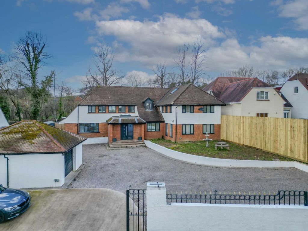5 bed detached house for sale in Old Chepstow Road, Langstone, Newport