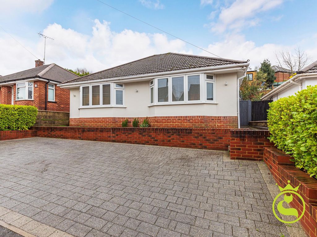 2 bed detached bungalow for sale in Archway Road, Poole BH14, £450,000