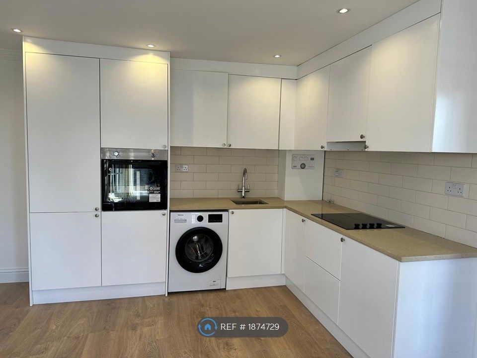 2 bed to rent in West Hill, Dartford DA1, £1,450 pcm Zoopla