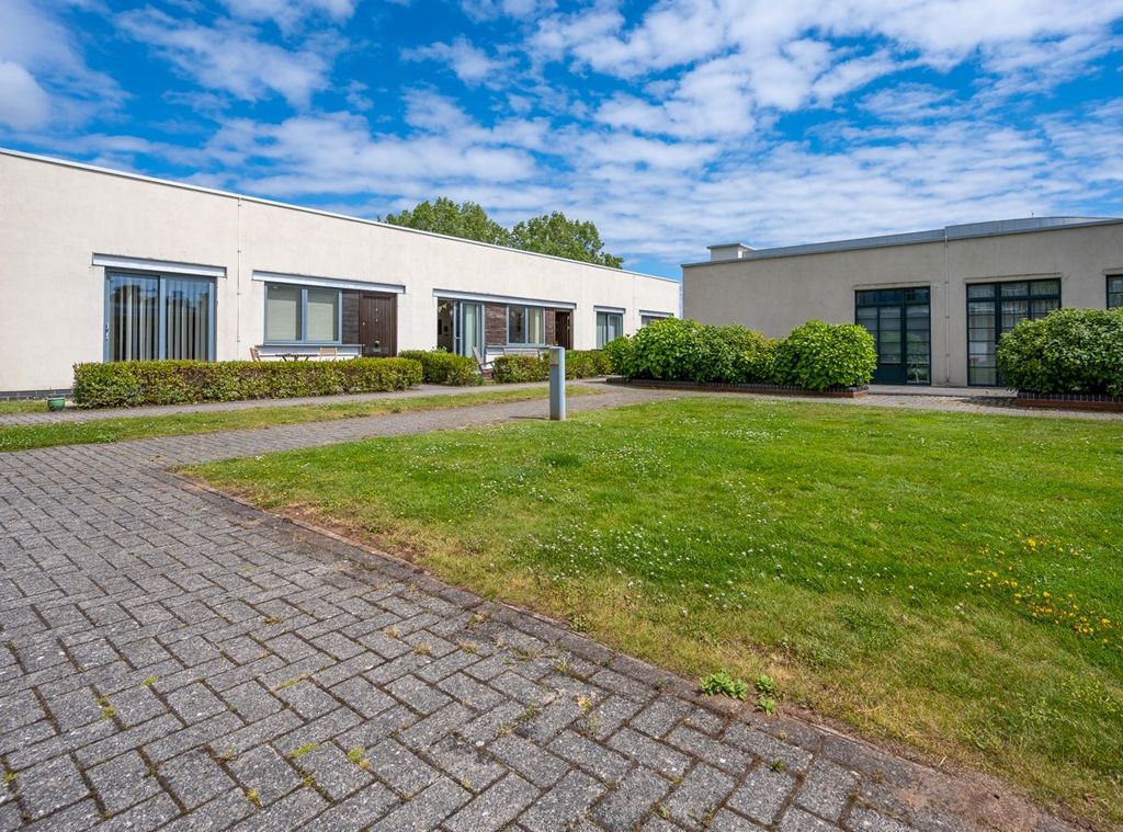 1 bed property for sale in Hayes Road, Sully, Penarth CF64, £130,000