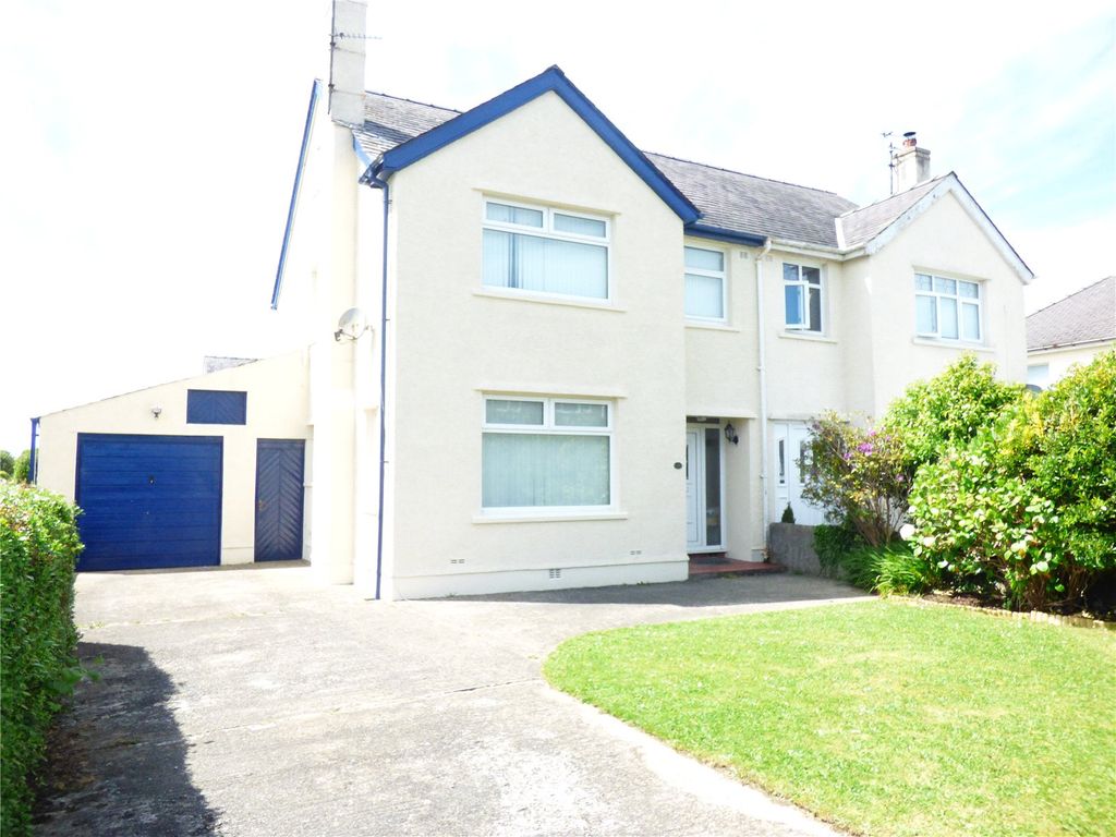 3 bed semidetached house for sale in Bryn Eithinog, Bangor, Gwynedd