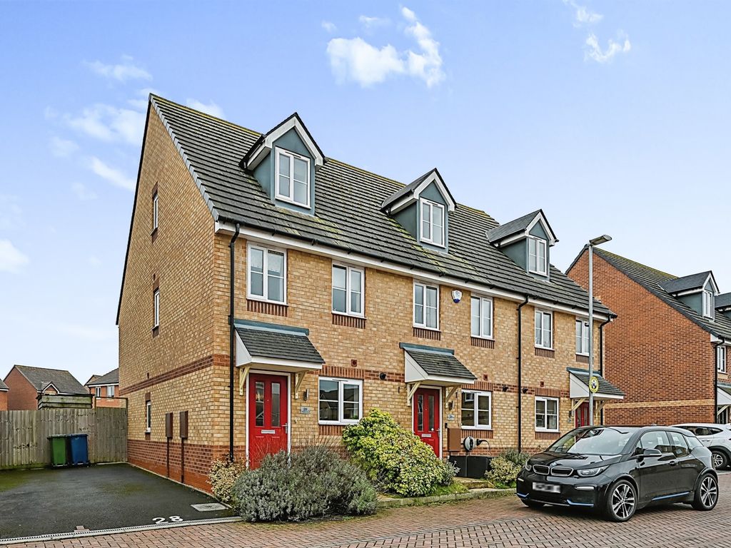 3 bed town house for sale in Paterson Drive, Stafford ST16 Zoopla