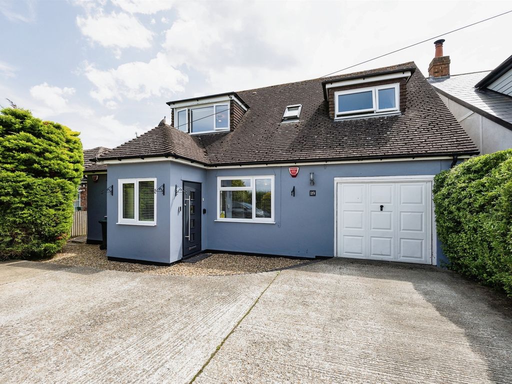5 bed detached house for sale in Tally Ho Road, Shadoxhurst, Ashford