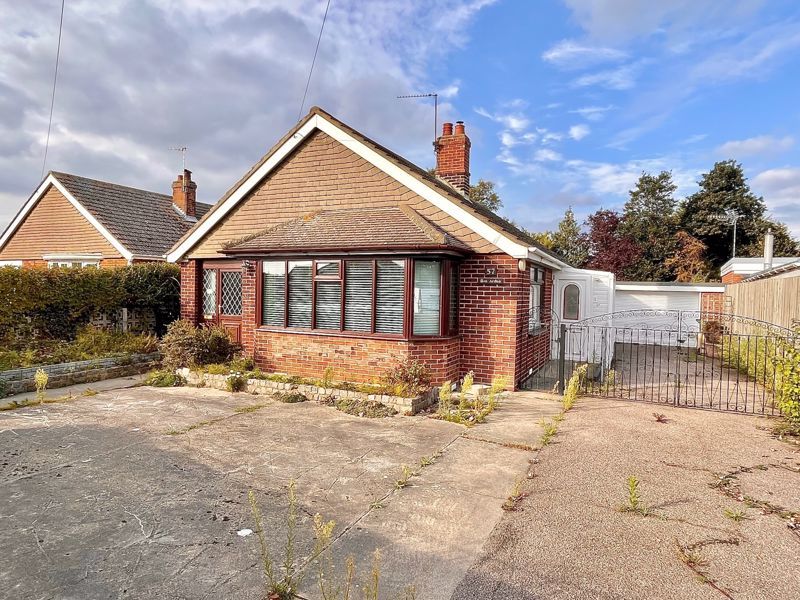 3 bed detached bungalow for sale in Beach Road, Scratby, Great Yarmouth