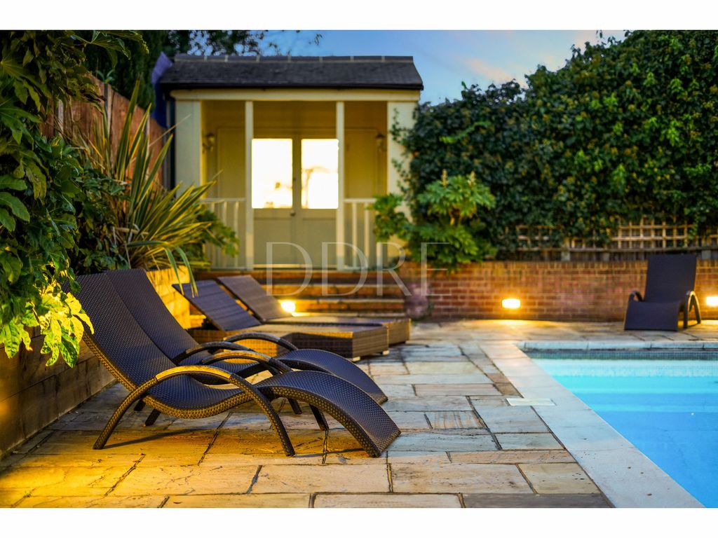 Winchmore Hill, London N21  