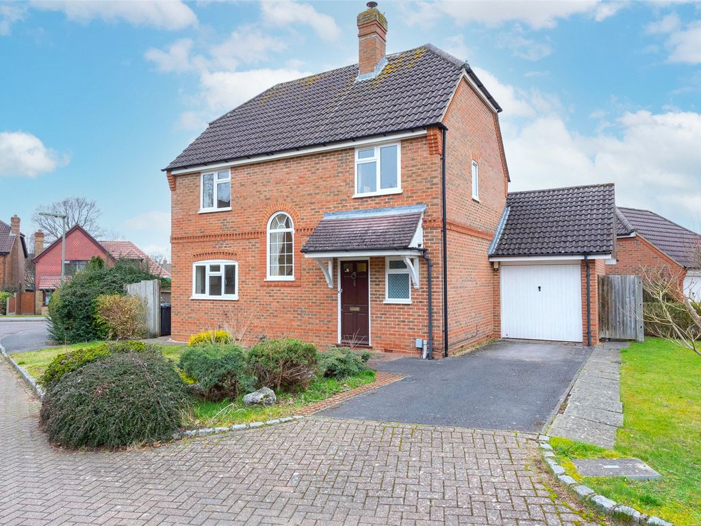 4 bed detached house for sale in Whitethorn Close, Ash, Guildford