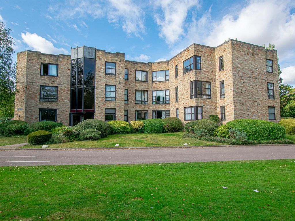 Broadmeadows, Manhattan Drive, Cambridge CB4  