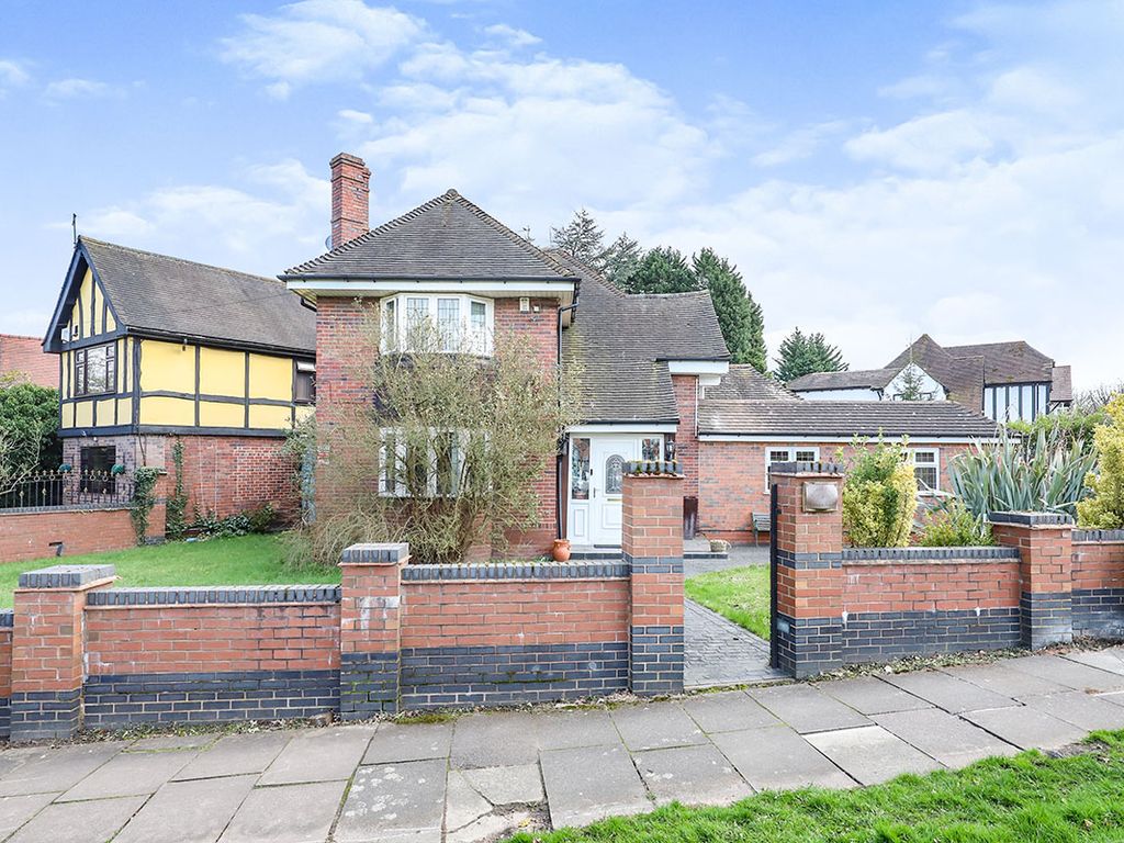 3 bed detached house for sale in Ednam Road, Wolverhampton, West