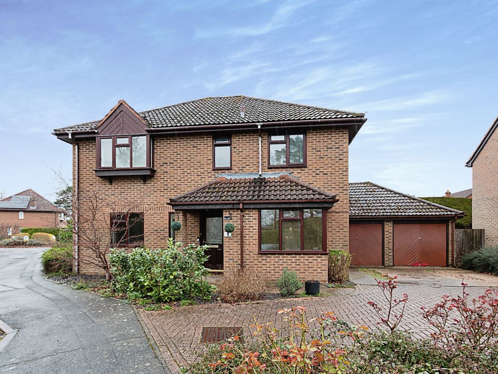 4 bed detached house for sale in Maguire Drive, Camberley GU16 Zoopla