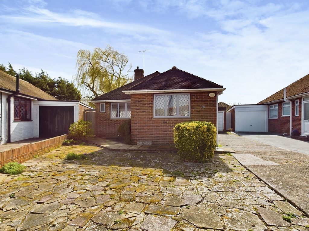 3 bed detached bungalow for sale in Elm Park, Ferring, Worthing BN12