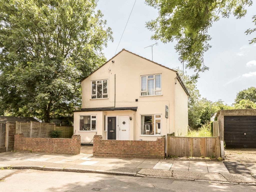 2 bed flat for sale in Cedar Avenue, Whitton, Twickenham TW2 Zoopla