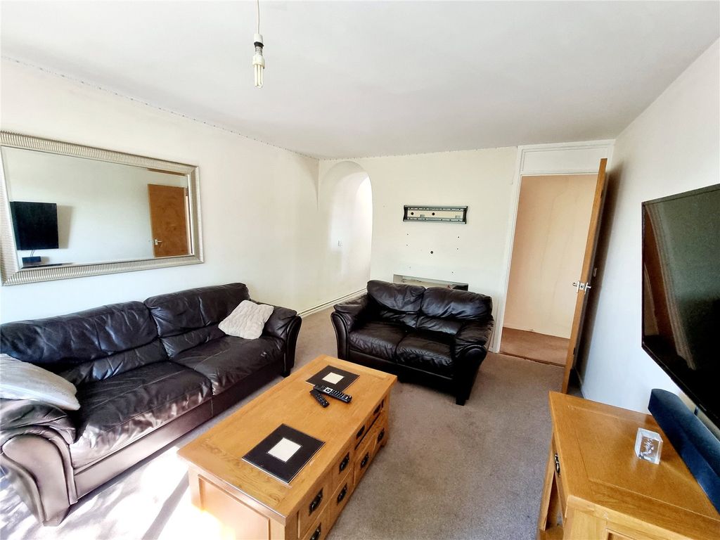 2 bed flat for sale in Merganser Close, Hardway, Gosport, Hampshire