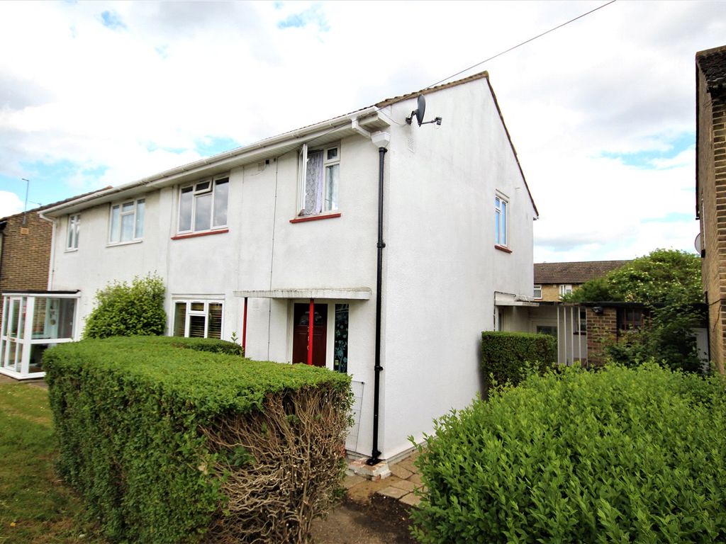 3 bed semidetached house to rent in Listowel Road, Dagenham RM10 Zoopla