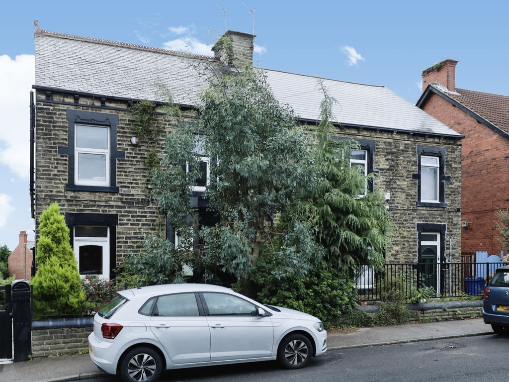 5 bed semidetached house for sale in Mount Vernon Road, Barnsley S70