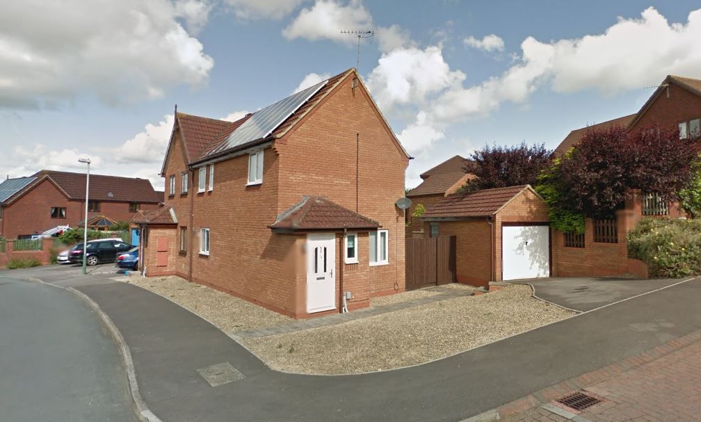 3 bed semidetached house to rent in Thornhill Drive, Blunsdon, Swindon