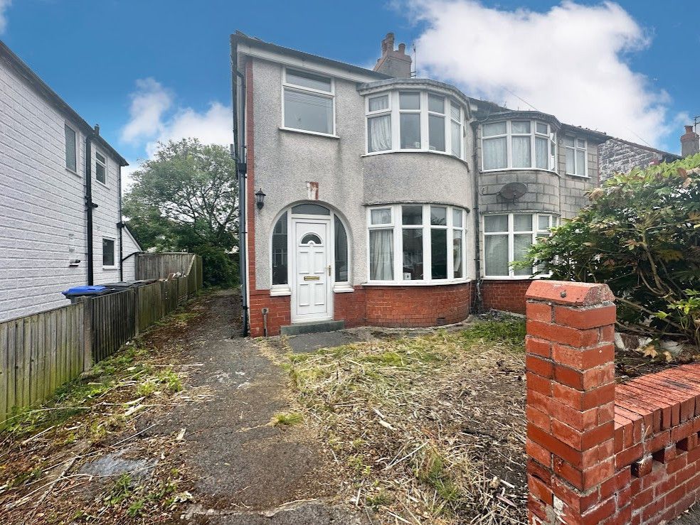 3 bed semidetached house for sale in Lockerbie Avenue, Cleveleys FY5