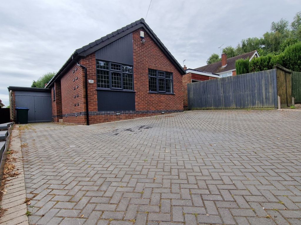 3 bed detached bungalow to rent in Trossachs Road, Eastern Green