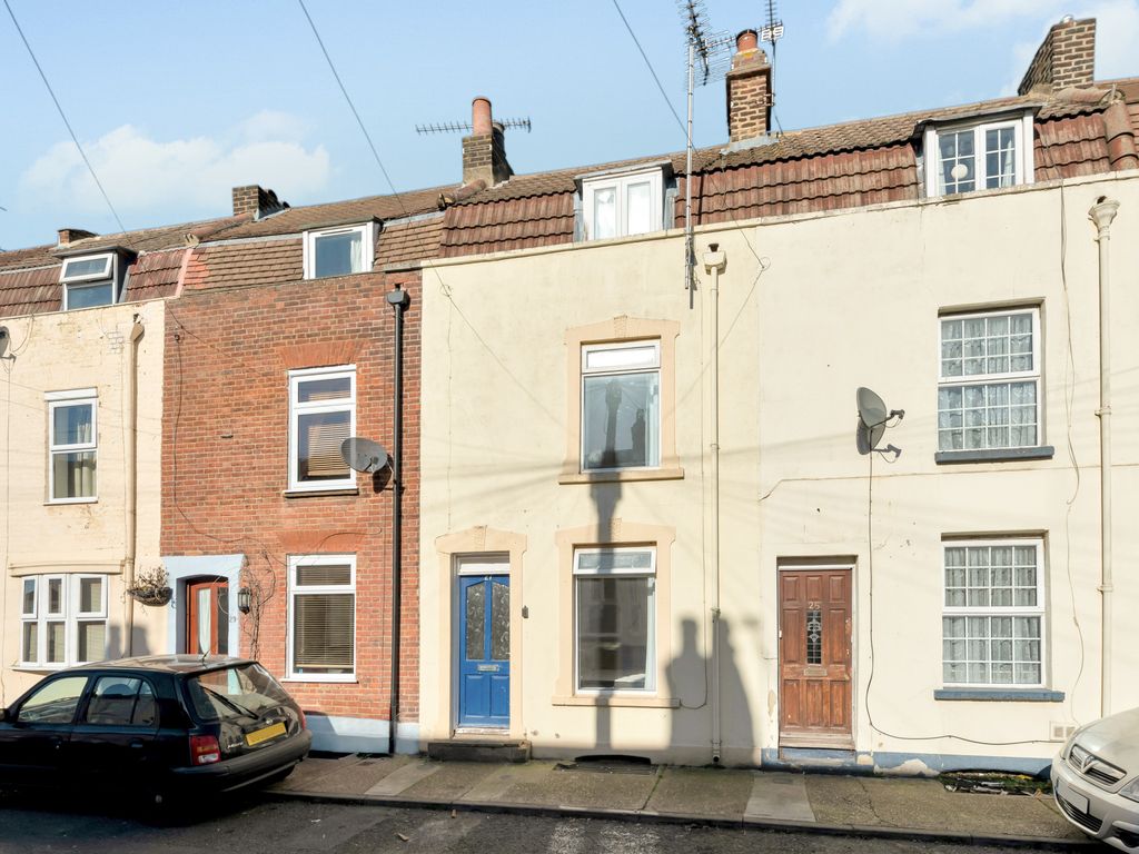 4 bed terraced house for sale in Layfield Road, Gillingham, Kent ME7