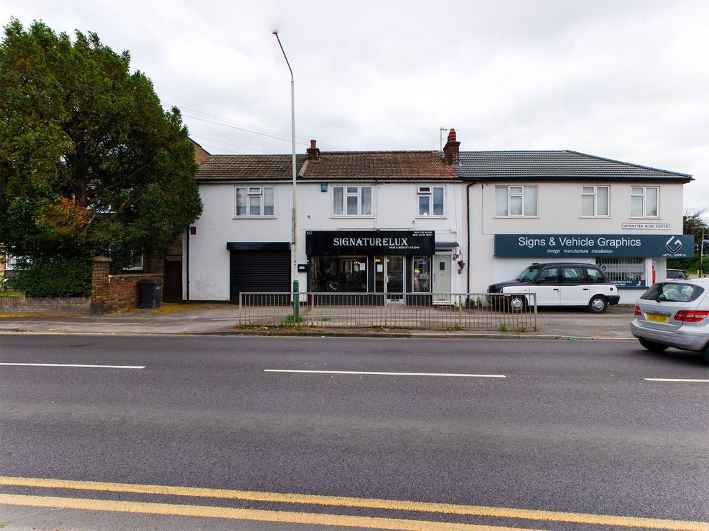 2 bed flat for sale in Upminster Road North, Rainham RM13 Zoopla