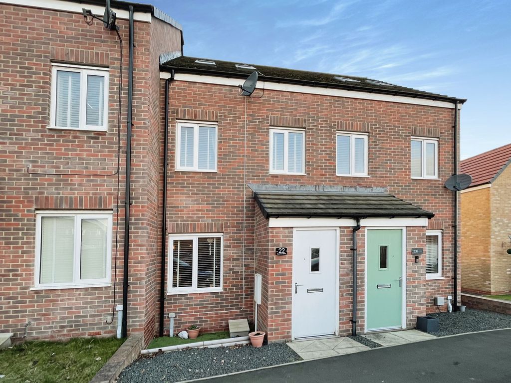 3 bed town house for sale in Redshank Drive, HettonLeHole, Houghton