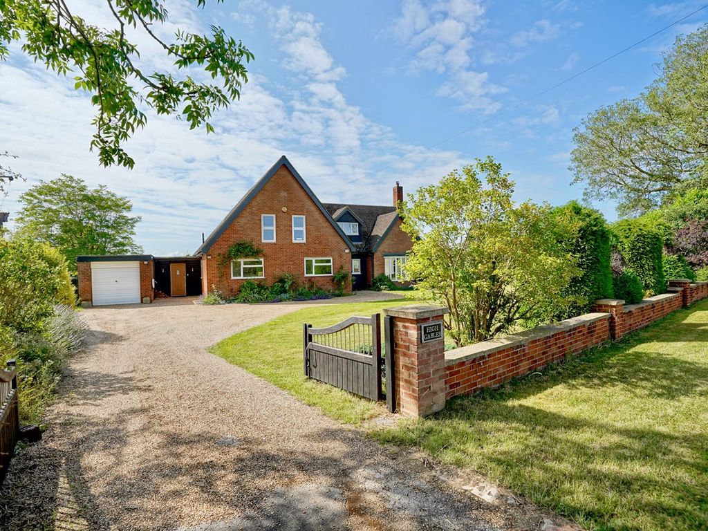 5 bed detached house for sale in Buckworth Road, Alconbury Weston
