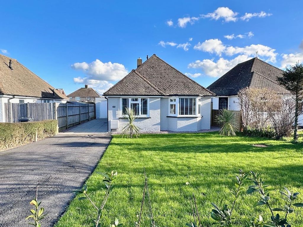 2 bed bungalow for sale in Coppice Close, Willingdon, Eastbourne BN20