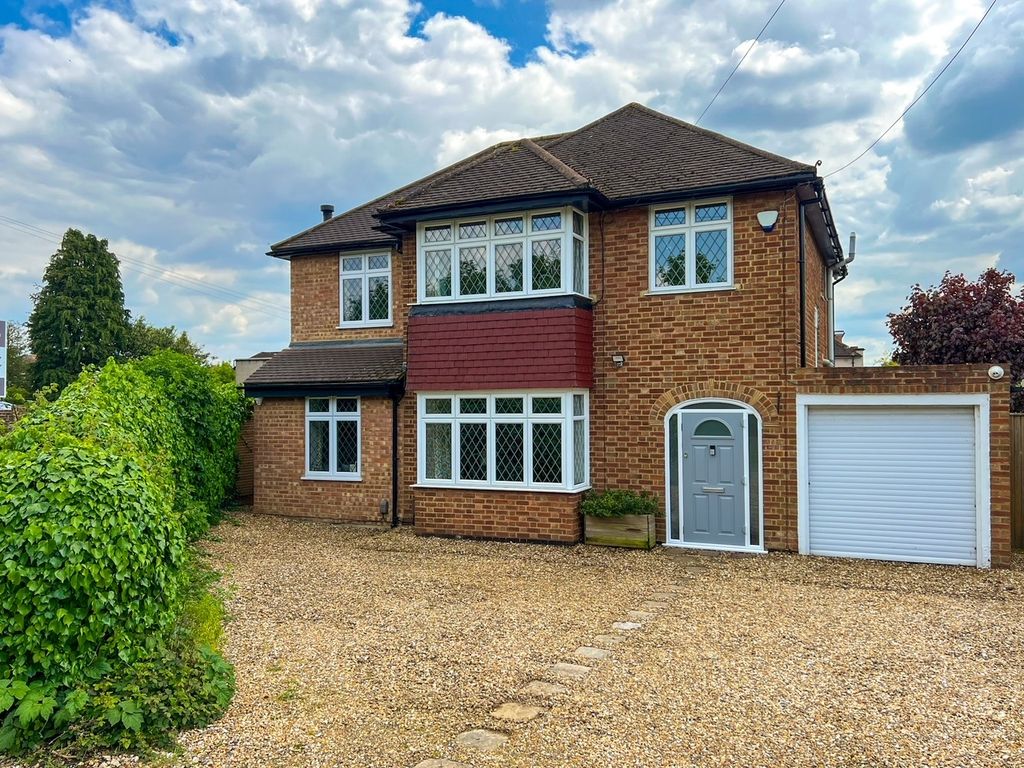 4 bed detached house for sale in Hurst Road, West Molesey KT8, £829,950