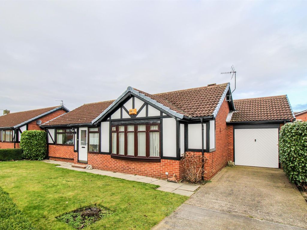 2 bed detached bungalow for sale in Trent Avenue, Altofts, Normanton