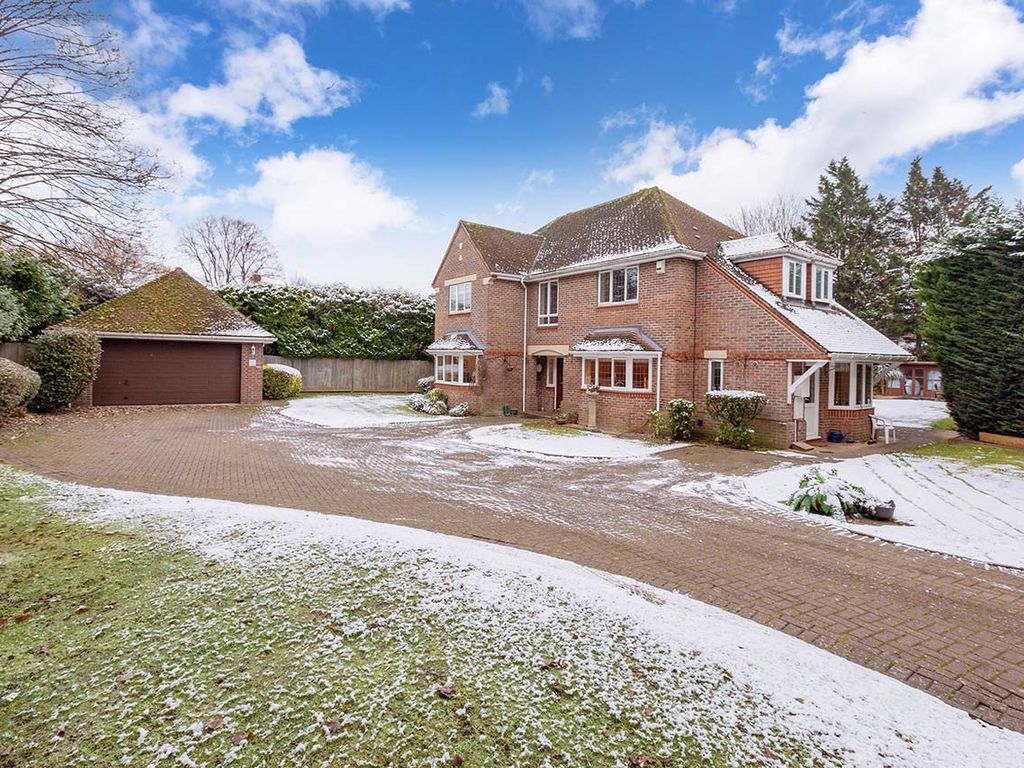 5 bed detached house for sale in Windsor Road, Maidenhead SL6 Zoopla