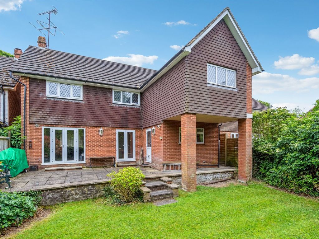 5 bed detached house for sale in Common Road, Kensworth, Dunstable LU6