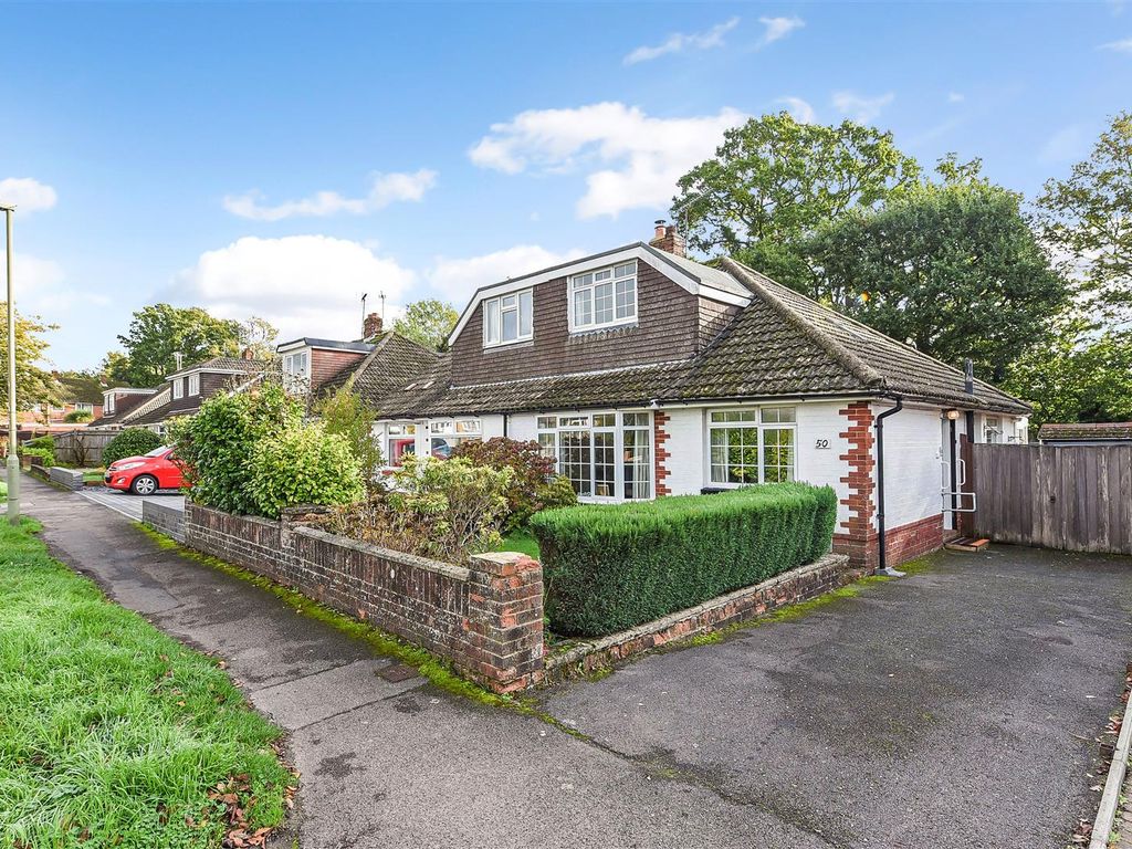 3 bed semidetached bungalow for sale in Cherry Tree Avenue, Cowplain