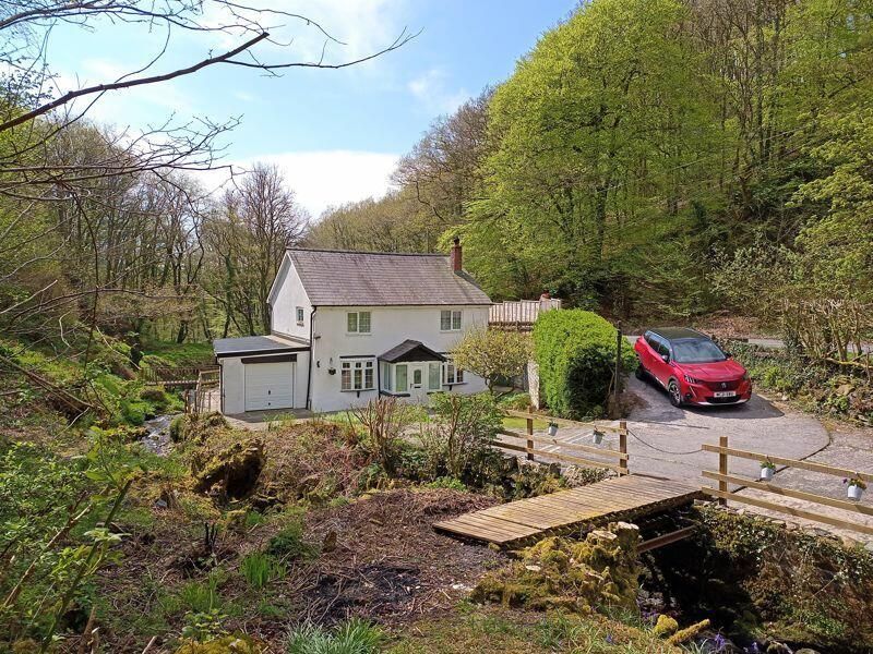 Land for sale in Cwmduad, Carmarthen, Carmarthenshire SA33, £369,950