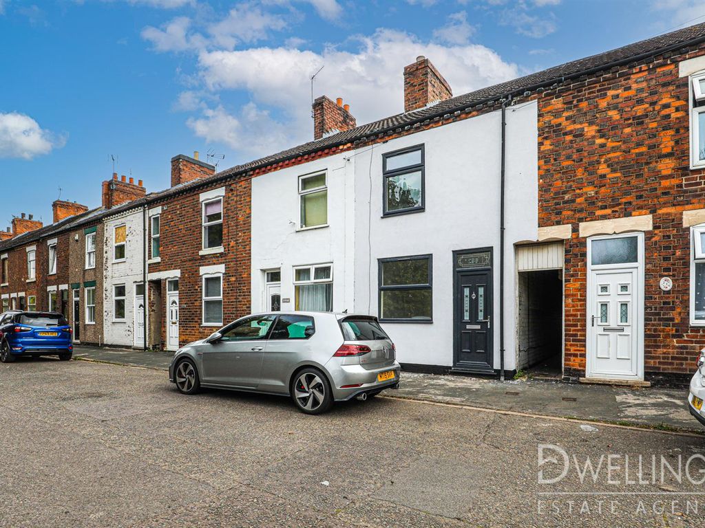 3 bed terraced house for sale in Wetmore Road, BurtonOnTrent DE14
