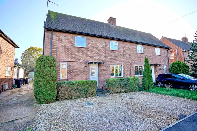 Lancaster Way, Godmanchester, Cambridgeshire. PE29  