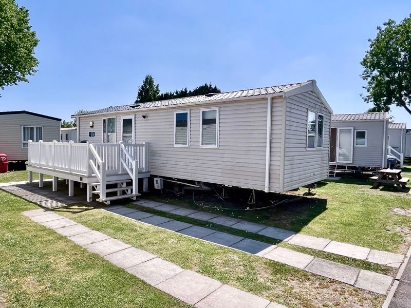 2 bed mobile/park home for sale in Rockley Park, Napier Road, Hamworthy