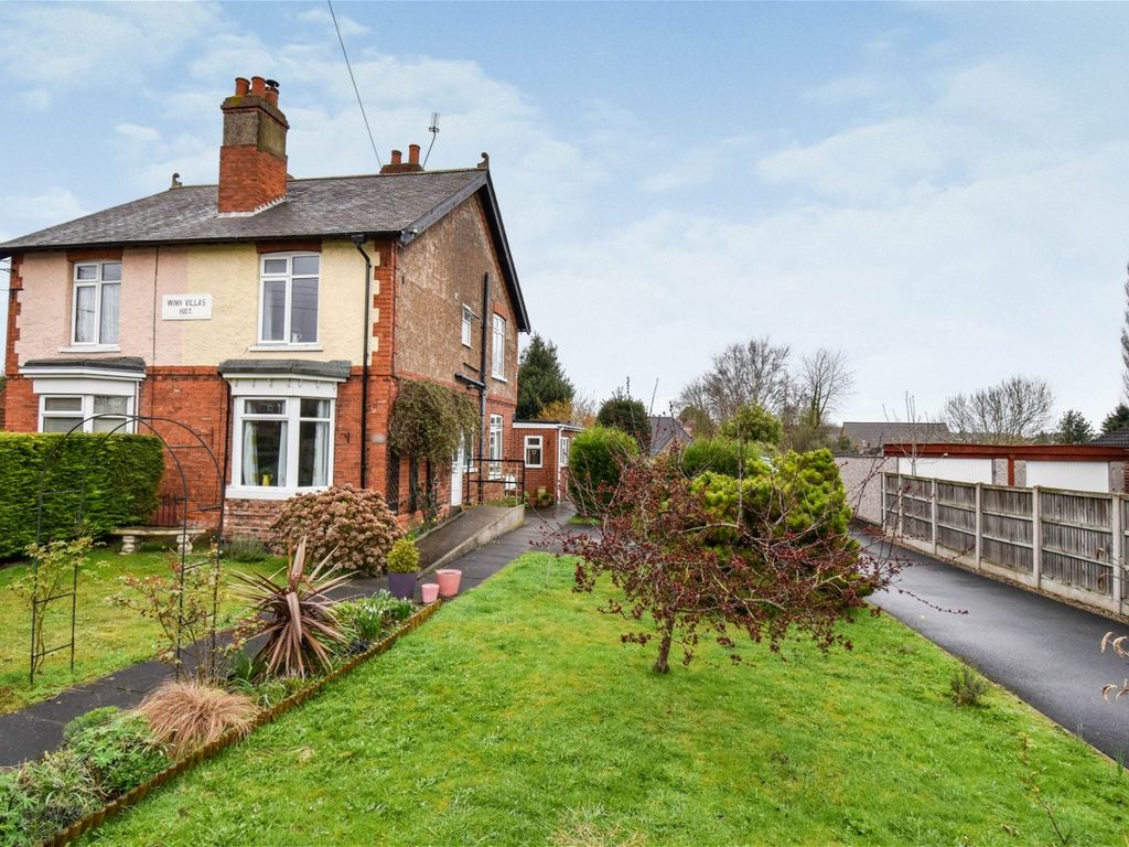 3 bed semidetached house for sale in High Street, Broughton, Brigg