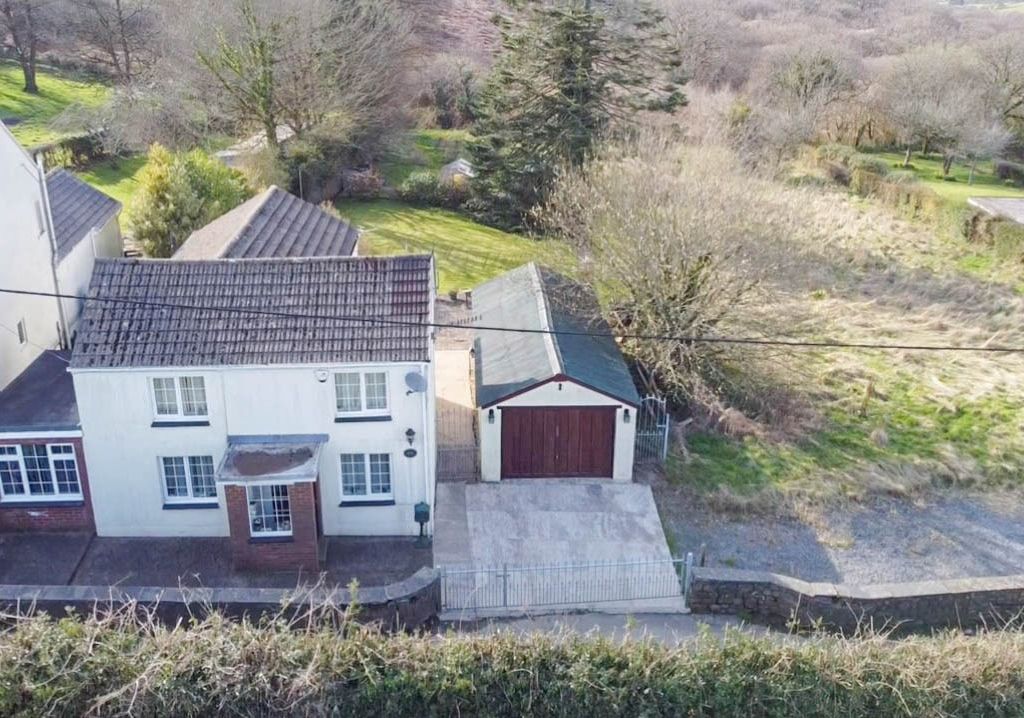 3 bed detached house for sale in Tir Heol, Cae Mansel Road, Three