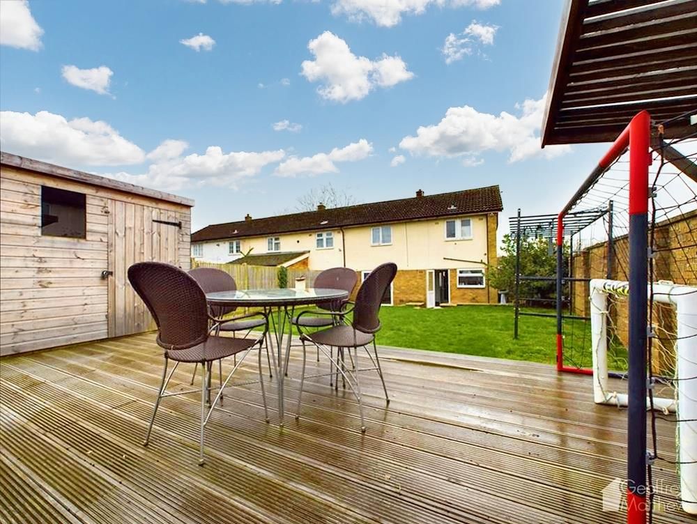 3 bed end terrace house for sale in Elbow Lane, Longmeadow, Stevenage